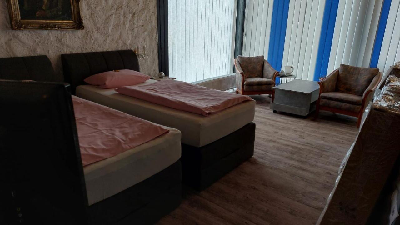 Am Hallenbad Hotel Garni Ratingen Exterior photo